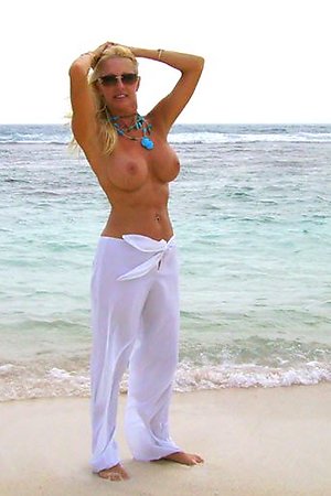 amateurs on beach gallery