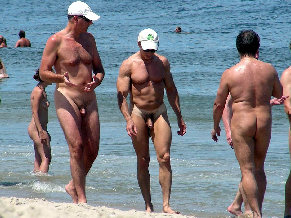 Голые Мальчики На Пляже Нудистов