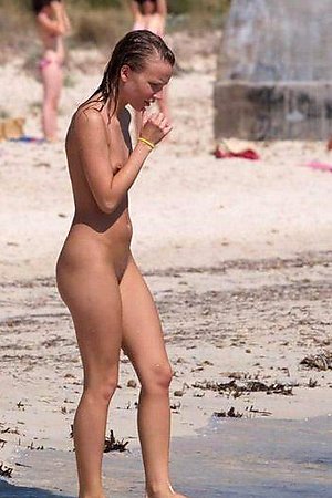 A shaved lady at the La Joya Nude